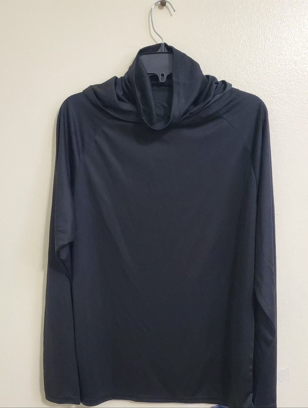 NWOT Men's Jogging Shirt
